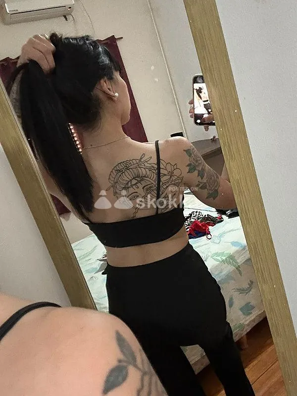 Photo of Abril