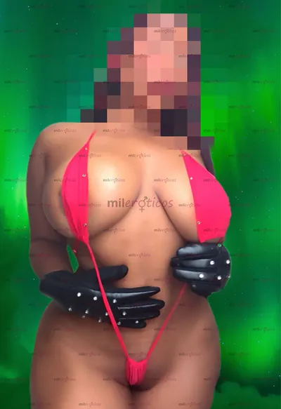 Bella Negra Voluptuosa