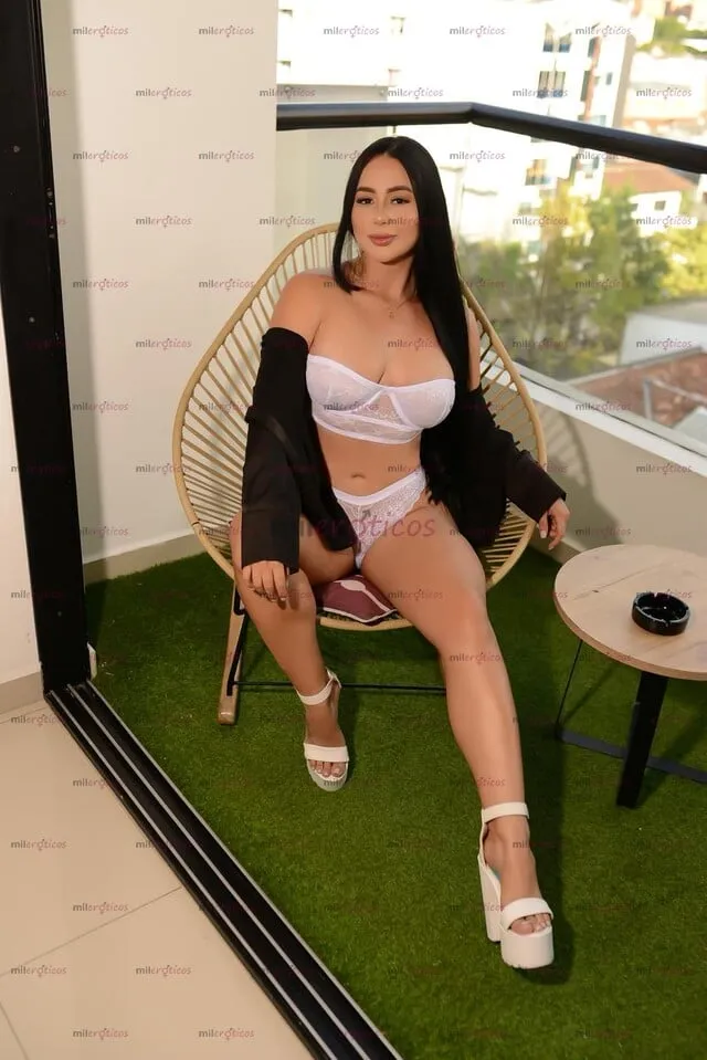 Foto de portada de anuncio de prepago Zahara en Medellín