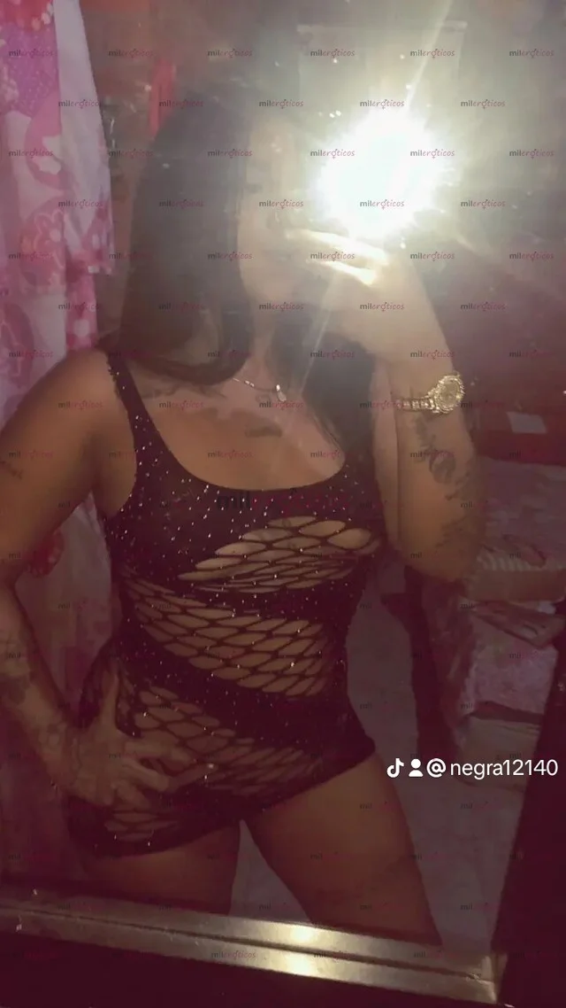 Photo 2 of Morenita Juguetona