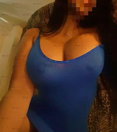 Rica Paisa Caliente