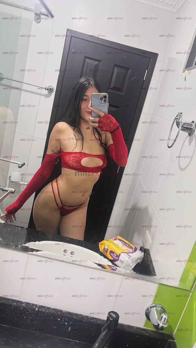 Photo 1 of Flaca Complaciente