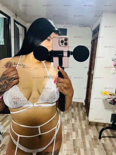 Nena Sumisa y Ardiente