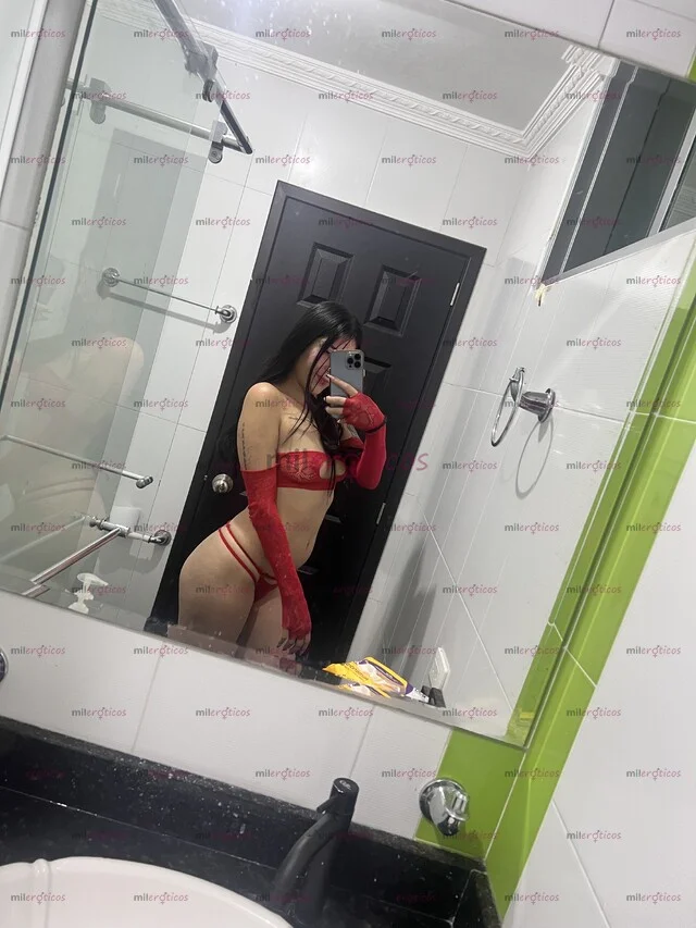 Photo 4 of Flaca Complaciente