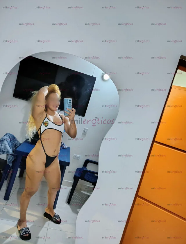 Photo 3 of Morena Colombiana