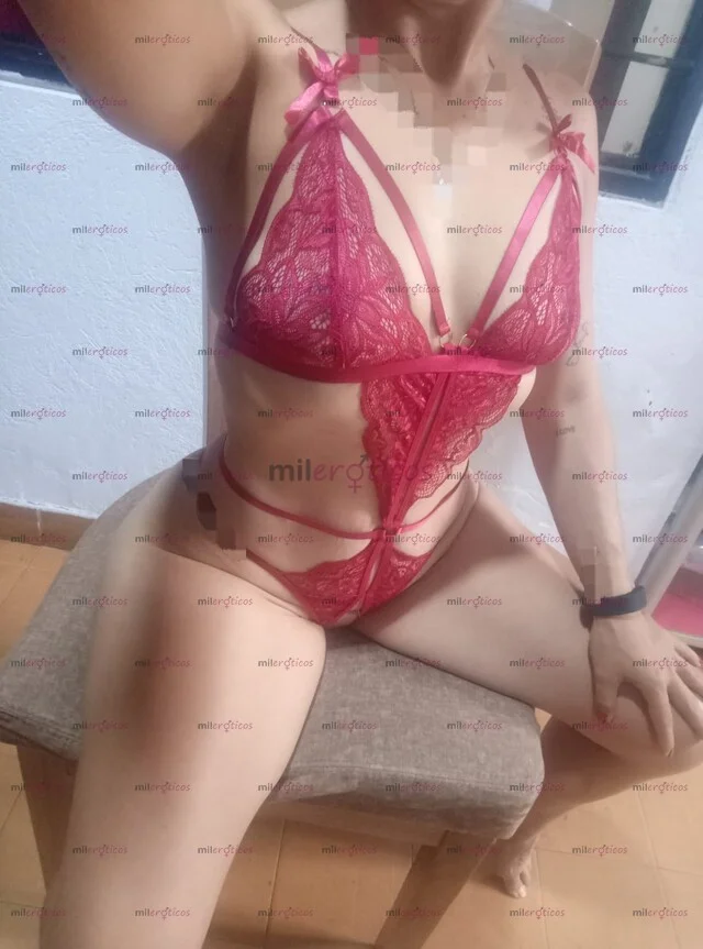 Photo 2 of Linda Muñeca