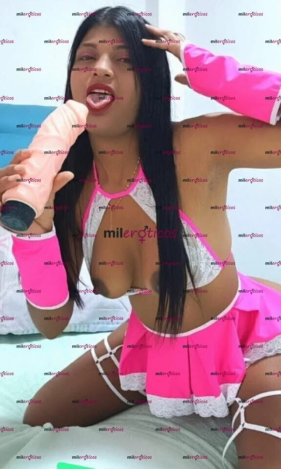 Photo 9 of Camila