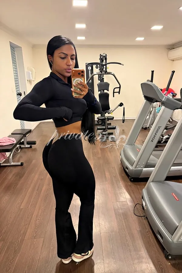 Photo of Bruna Mello