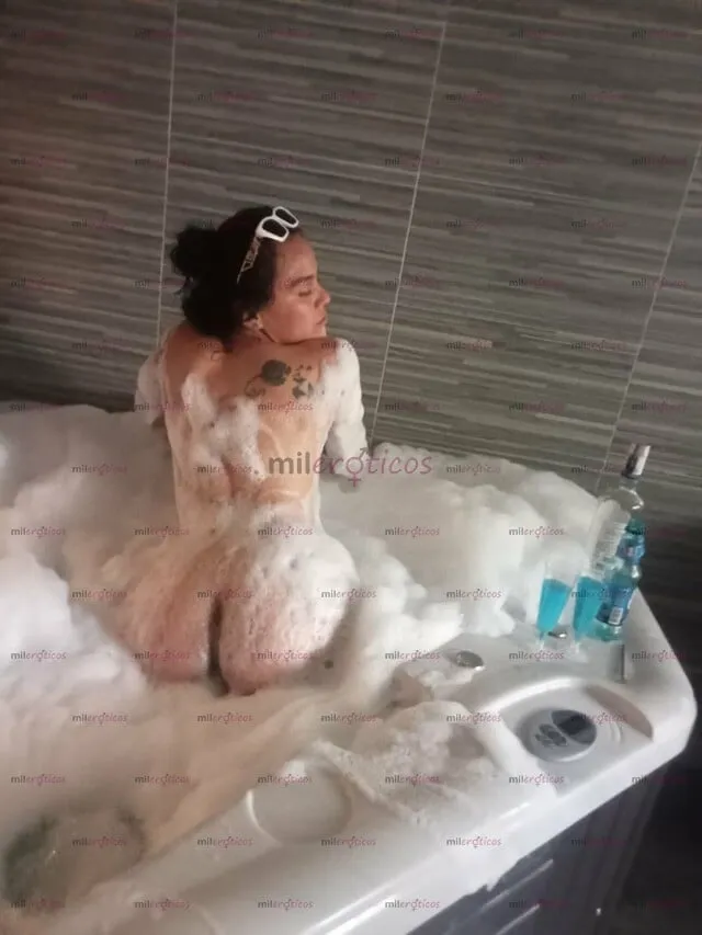 Foto de portada de anuncio de prepago Antonella en Colombia